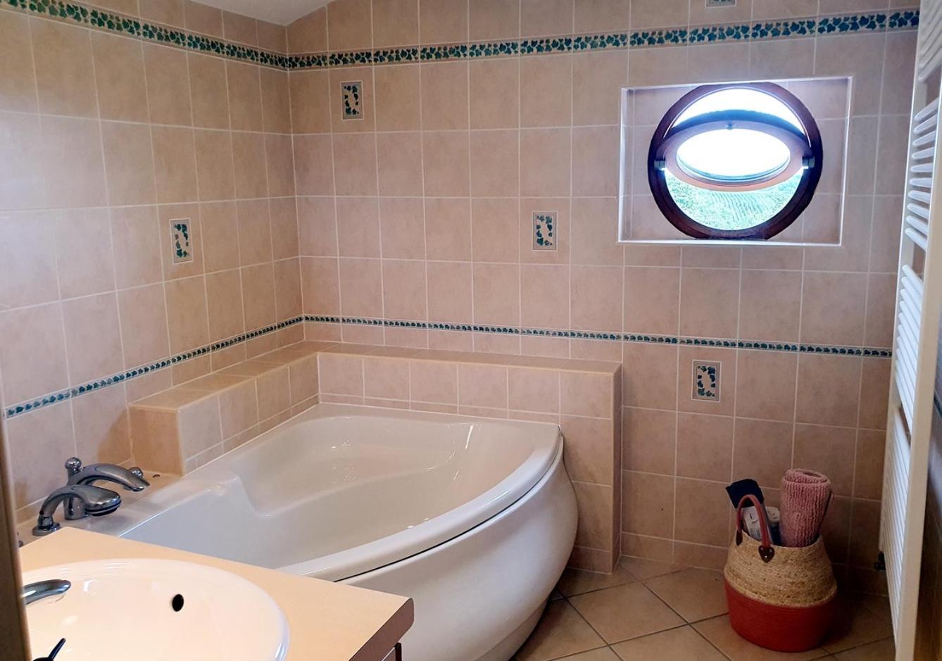 Le Clos Violet Clesse Holiday Home For 6 المظهر الخارجي الصورة
